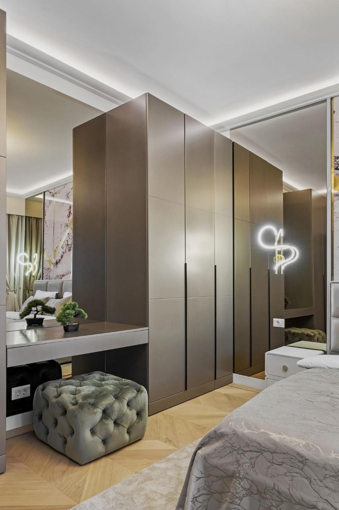 Central Two Rooms Apartment The Paradise Of Lights Boekarest Buitenkant foto