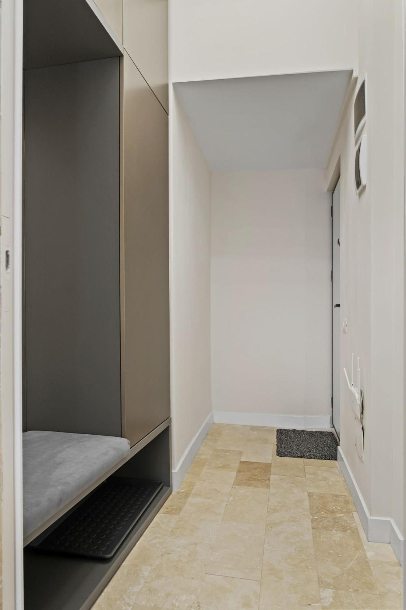 Central Two Rooms Apartment The Paradise Of Lights Boekarest Buitenkant foto